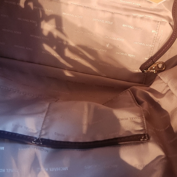Michael kors hobo bag w/wallet - Picture 6 of 10